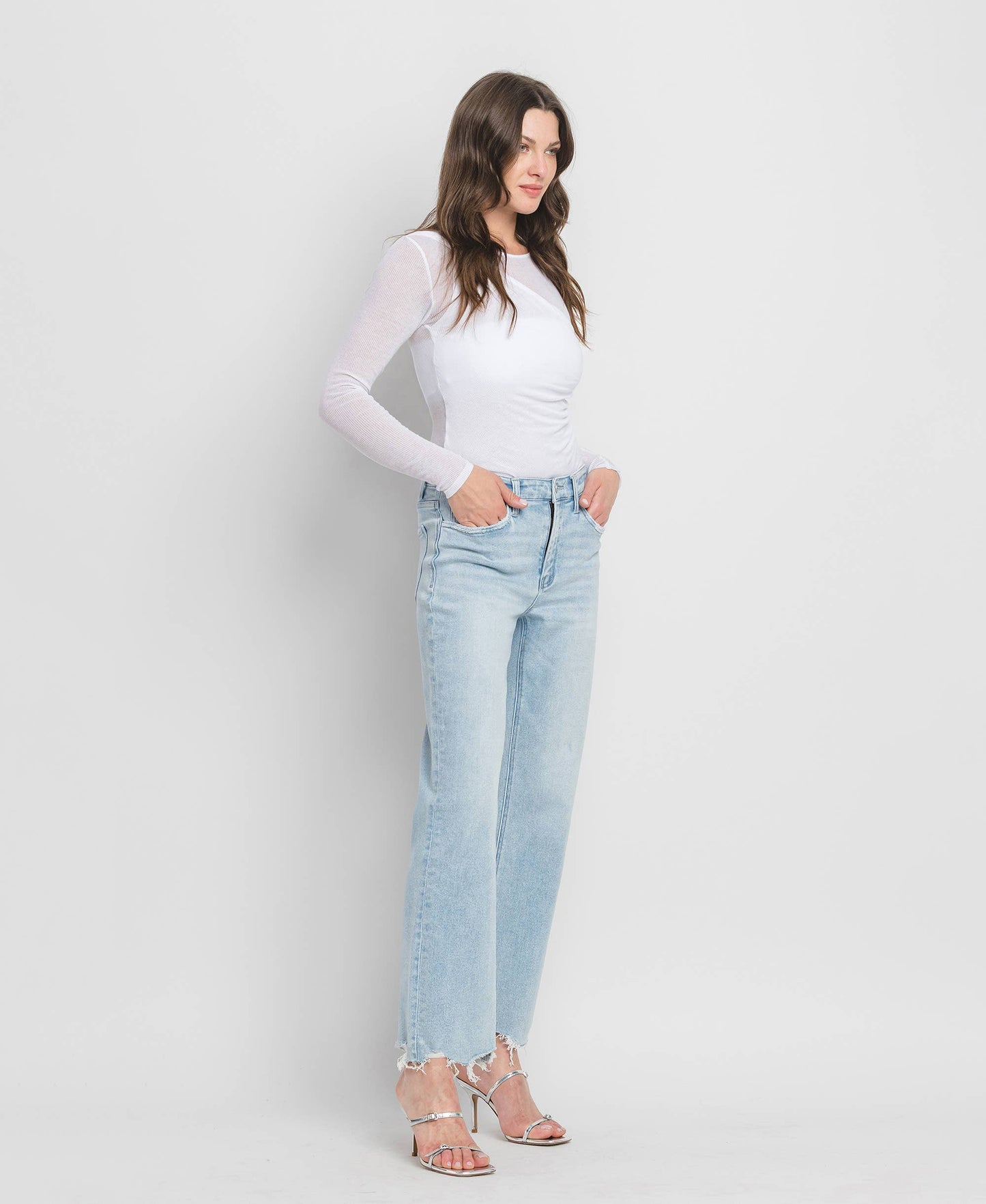 HIGH RISE SLIM WIDE JEANS