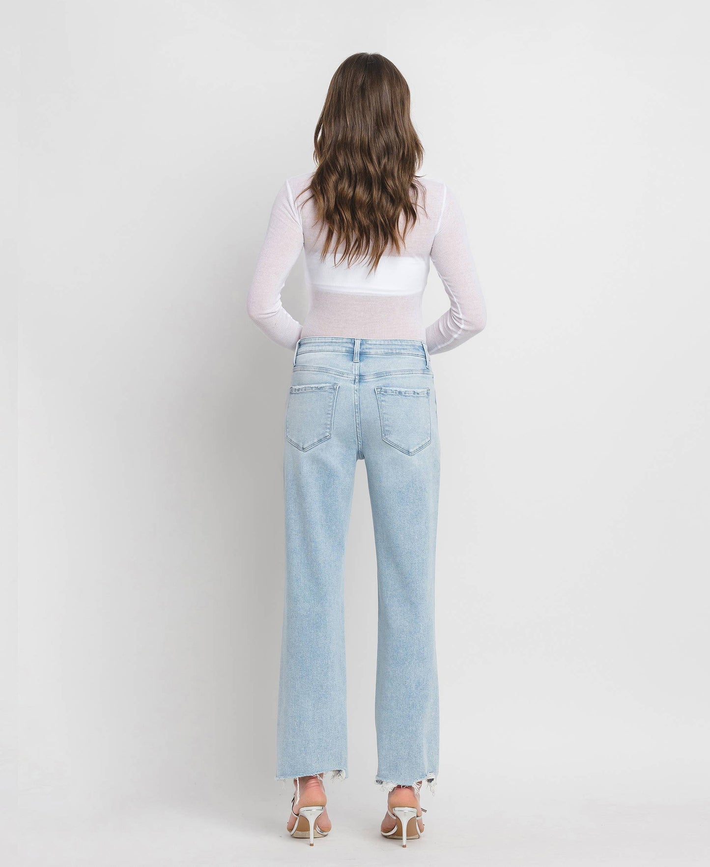HIGH RISE SLIM WIDE JEANS
