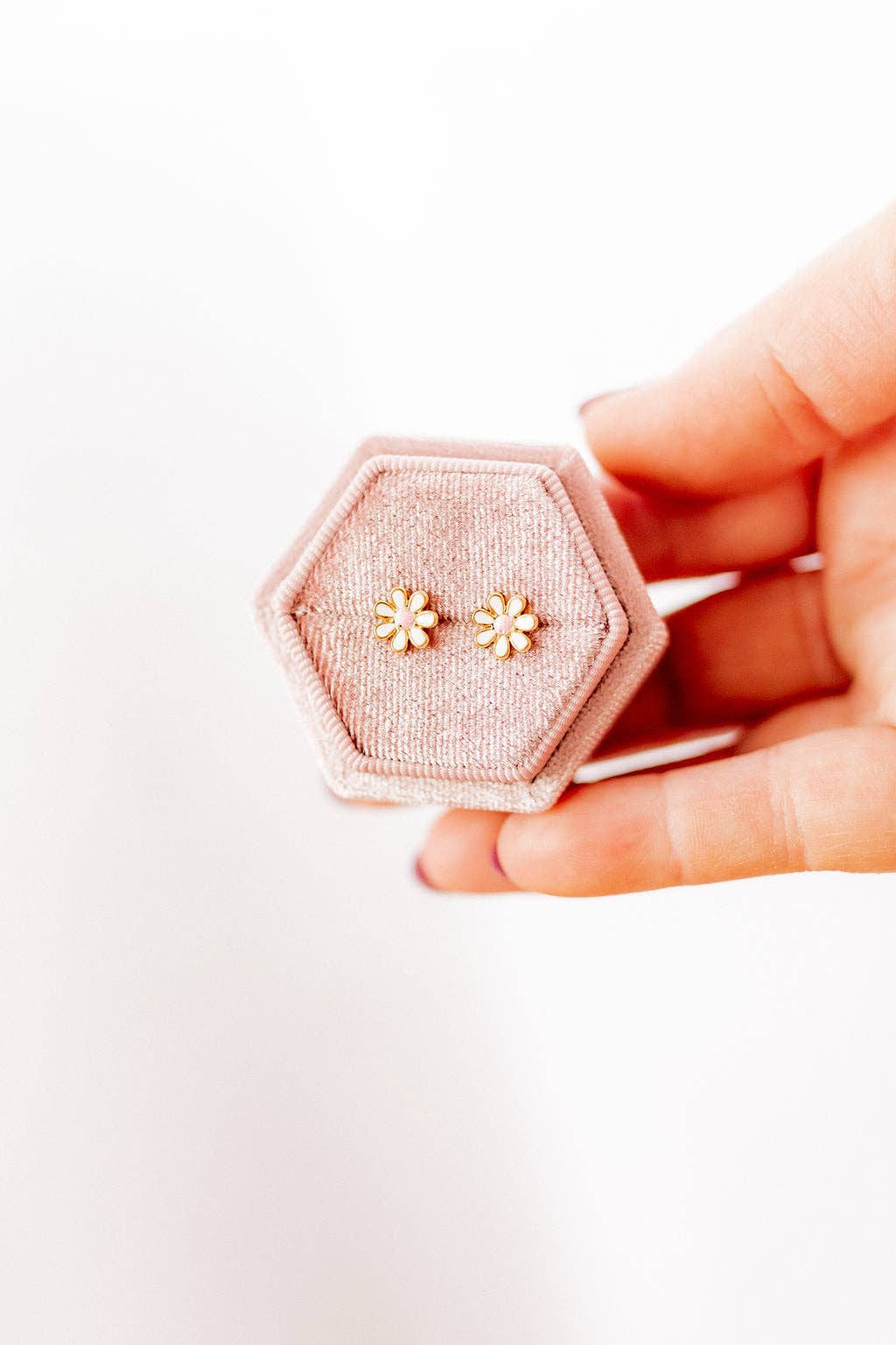 Screwback Stud - Elsie - White