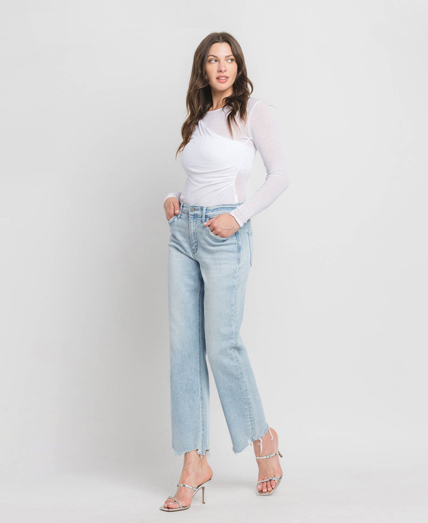 HIGH RISE SLIM WIDE JEANS