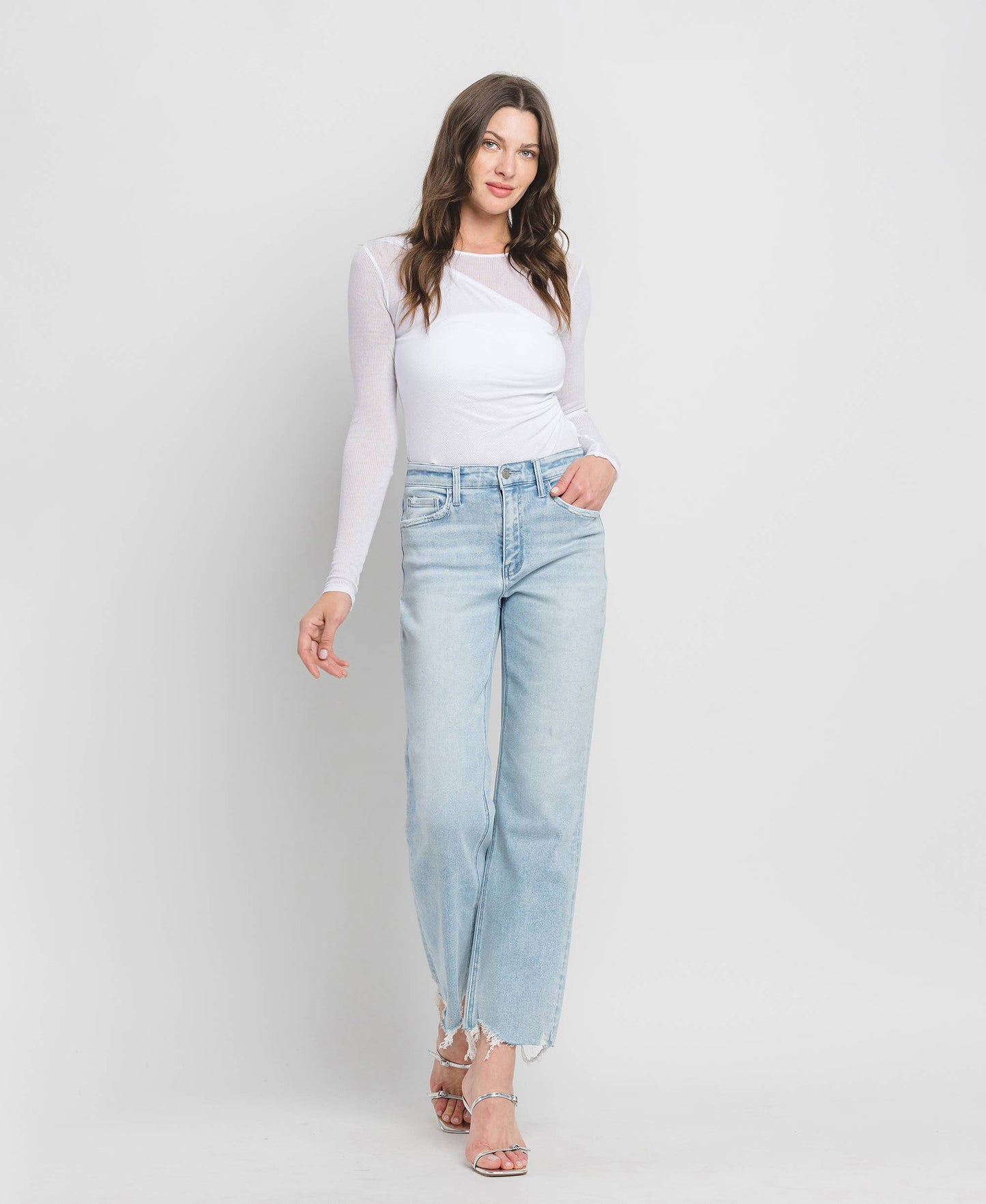 HIGH RISE SLIM WIDE JEANS