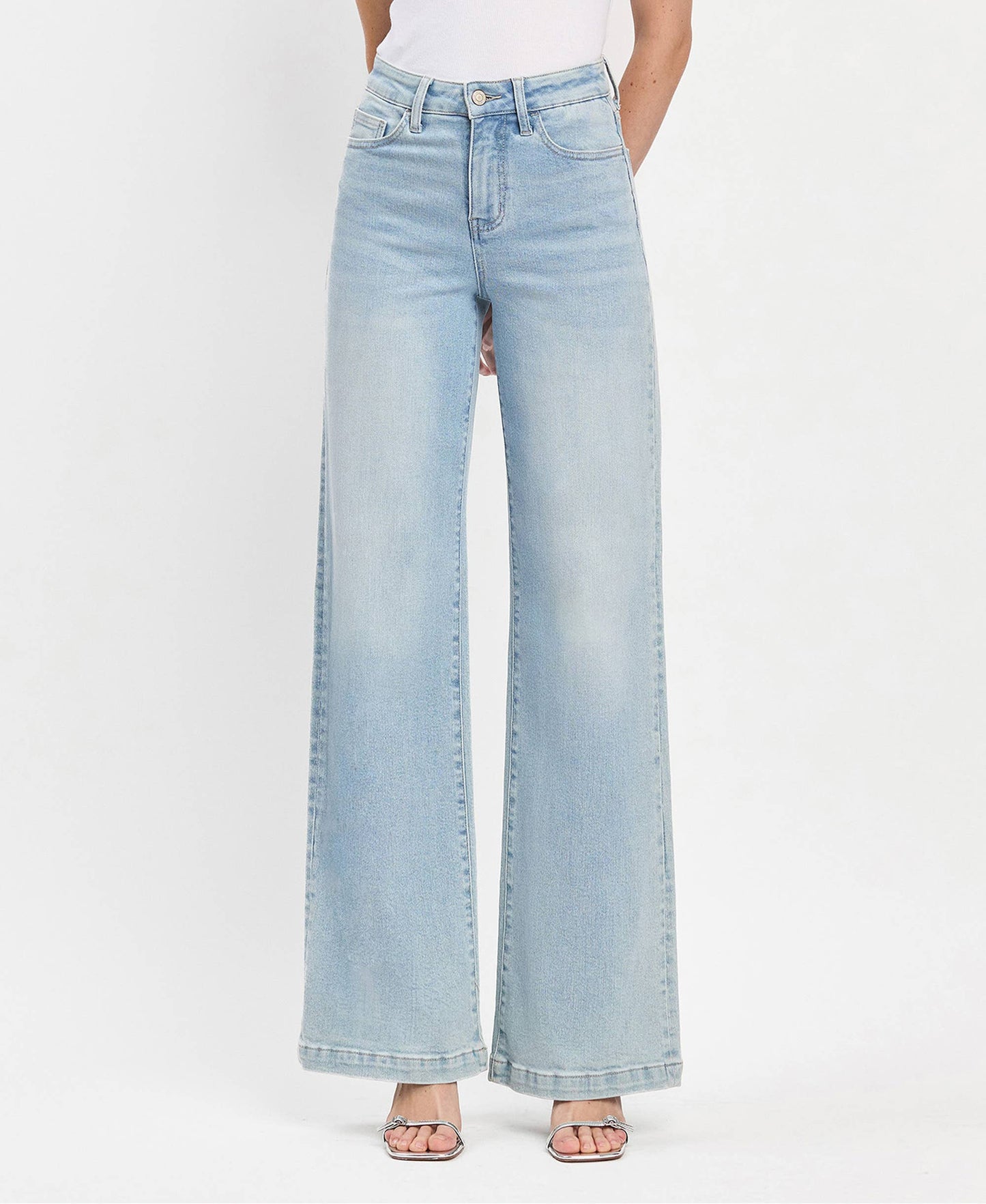 HIGH RISE FULL LENGTH LIGHT WASH WIDE LEG JEANS V3468